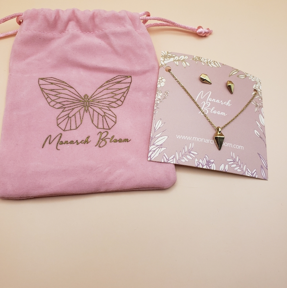 Monarch Bloom Necklace & Earring Set - 18k Gold Finish